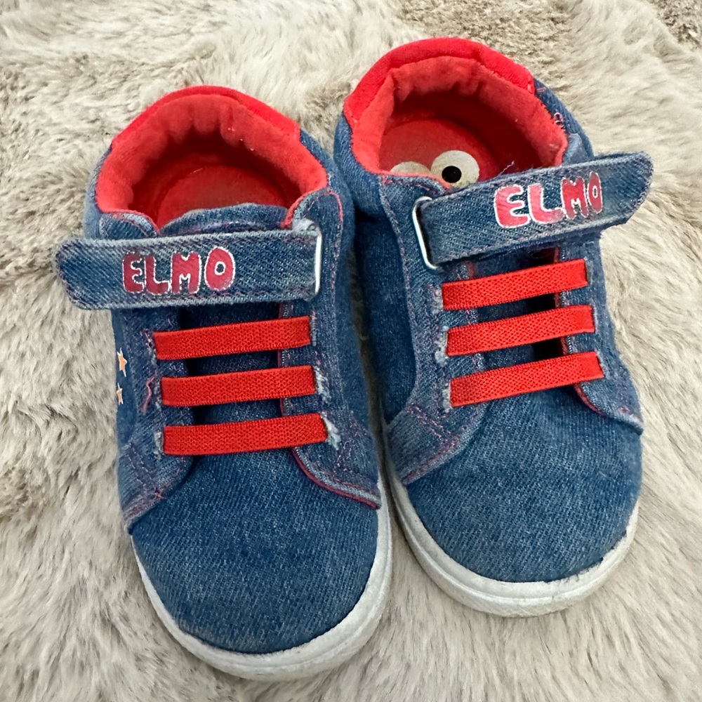 Elmo sneakers size 8 toddler